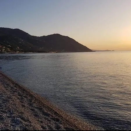 Feriehus Solemare Gioiosa Marea